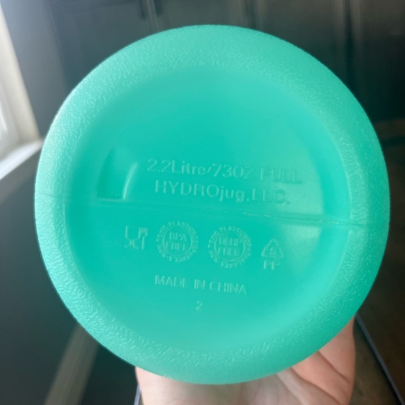 73 oz HydroJug with Sleeve and adjustable strap - Picture 13 of 13